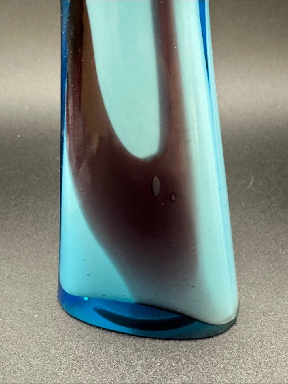 VTG Art Glass Bud Vase Futuristic Modern Amorphous 3 sided Contemporary 7.5”